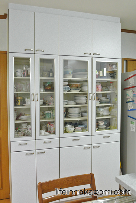 キッチンの食器棚をリメイク！